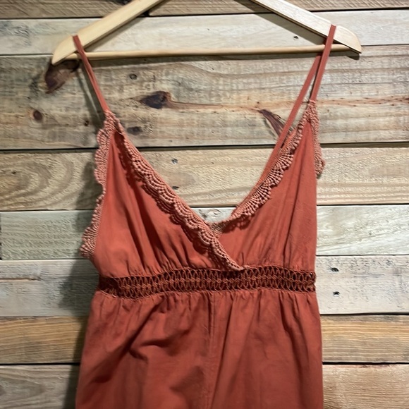 BILLABONG Burnt Orange Jumpsuit. Size M NWT - Picture 2 of 13